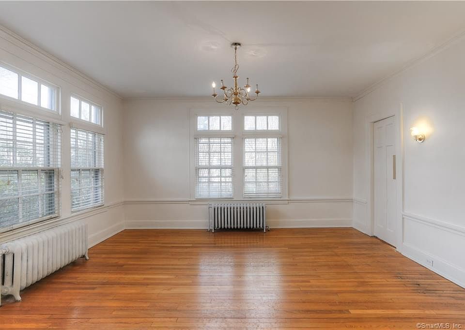 105 Brooklawn Ave, Bridgeport, CT 06604 Zillow