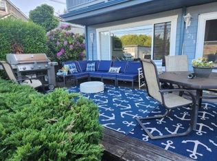 8218 Stinson Ave, Gig Harbor, WA 98332
