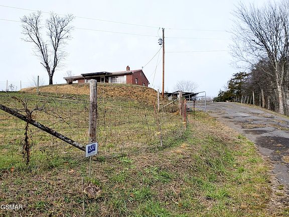 2nd image of 2332 Fowler Grove Rd
