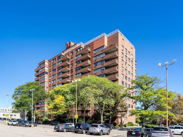 77 Adams St Unit 310, Quincy, MA 02169