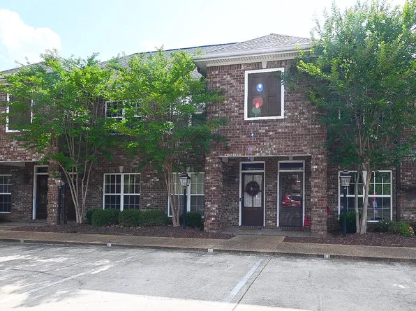 102 Leigh Ln APT 4, Starkville, MS 39759