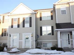1734 Fieldstone Dr N, Shorewood, IL 60404