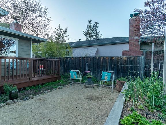 4th image of 17025 De Witt Ave