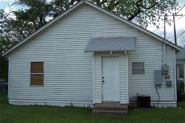 2nd image of 409 W 3rd St