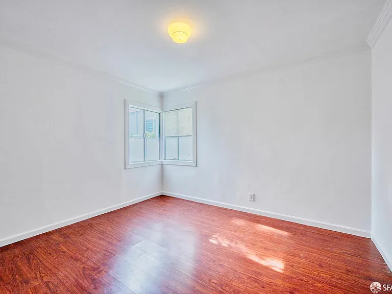 6029 Macarthur Blvd — Photo 27