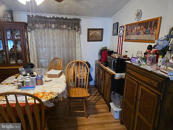 5th image of 153 Sherwood Ave