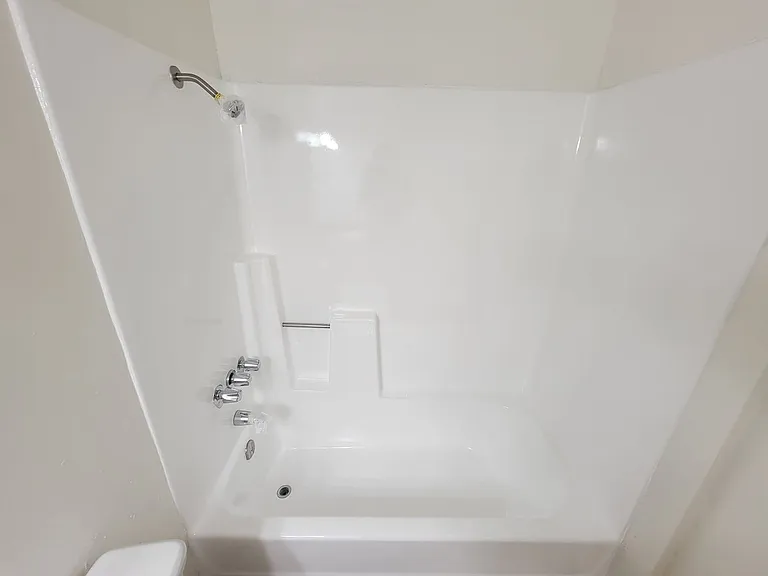 Arleta Apartments — Photo 10