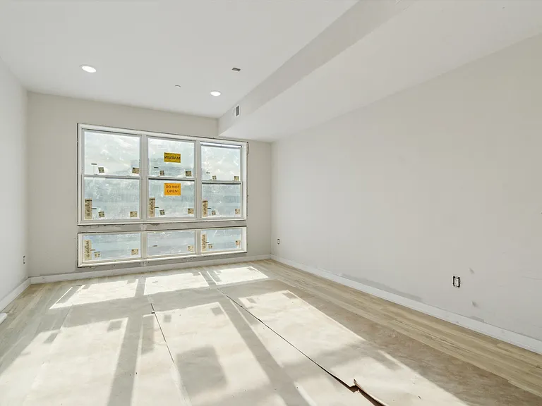 3727 Lancaster Ave #300 — Photo 15