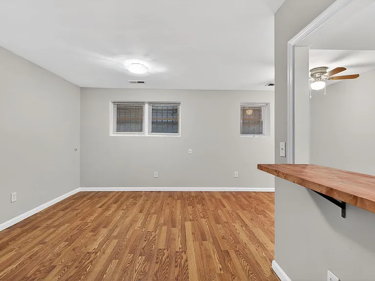 429 Kenyon St NW #T2 — Photo 4