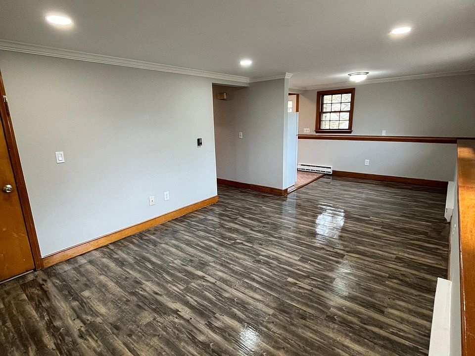 1st image of 169 Pleasant St #1