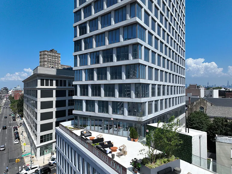 545 Vanderbilt Ave #3H — Photo 23