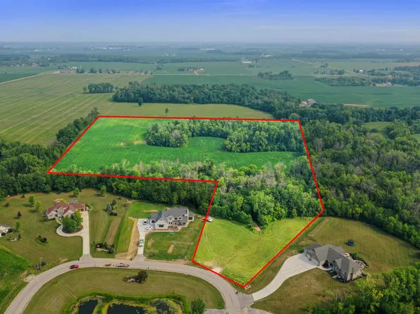 Della Marcus Dr, Kaukauna, WI 54130