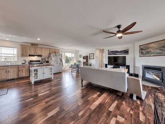 4th image of 129 Deer Creek Rd #9