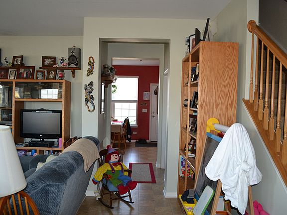 Living room to kitchen hall