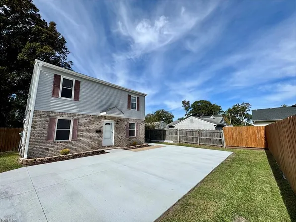 8852 Plymouth St, Norfolk, VA 23503