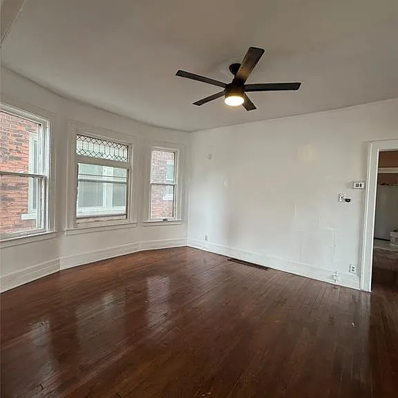 1435 W Euclid St — Photo 5