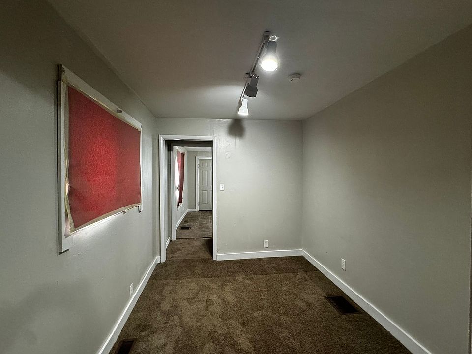 2nd image of 1541 Henry Ave SW
