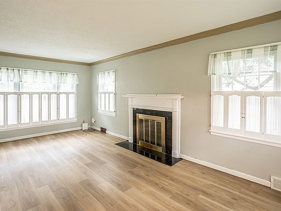 5th image of 435 61st St