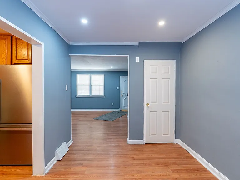 7101 Dorel St — Photo 10