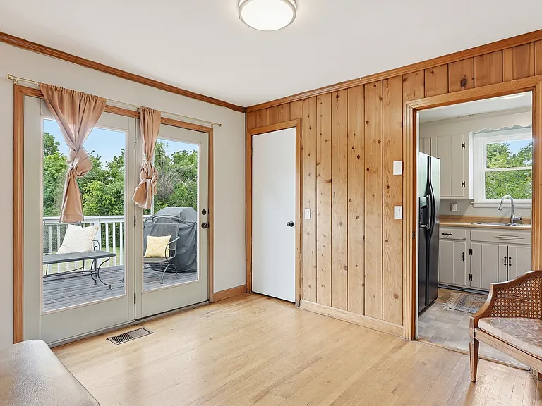 368 Oakview Dr — Photo 23