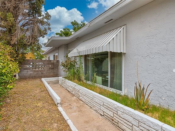 2nd image of 5920 Gipsy Ave