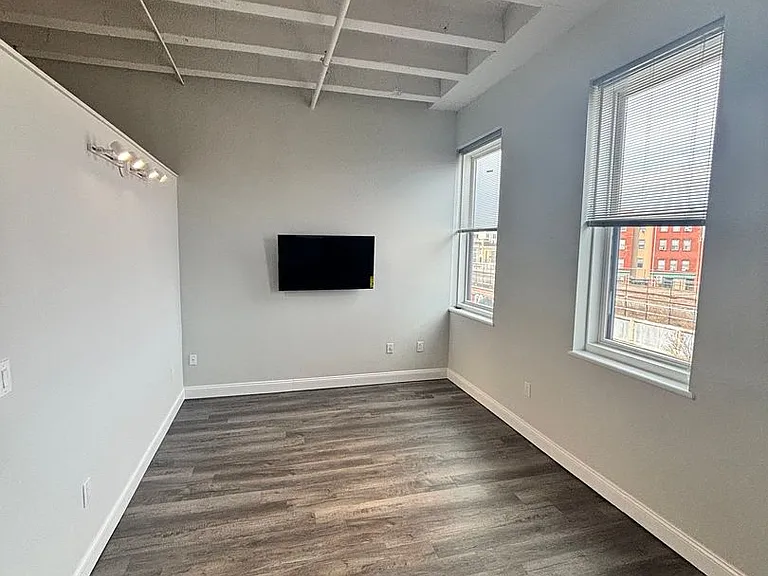 24 Mount Vernon Apartments — Photo 30