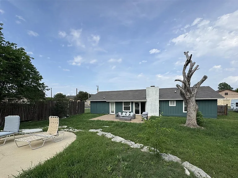 3520 Roanoke Dr — Photo 22