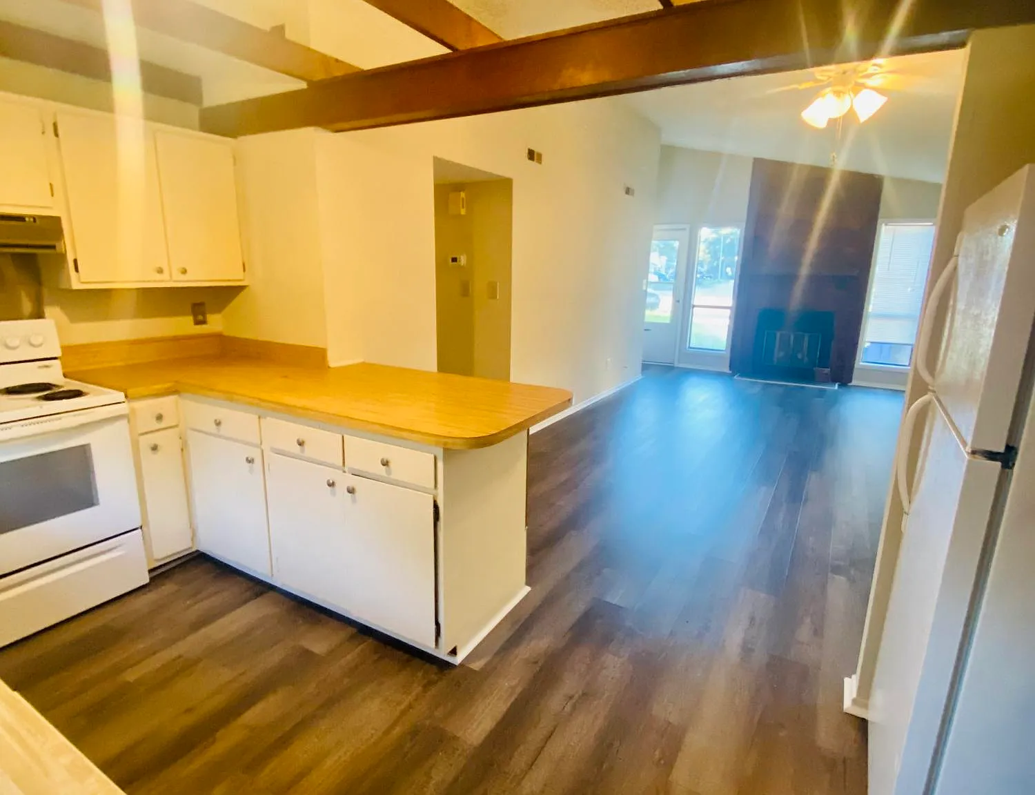 2 bed, 1.0 bath, $1,150 — Photo 4