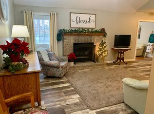 9910 Mustang Dr, Fort Wayne, IN 46825