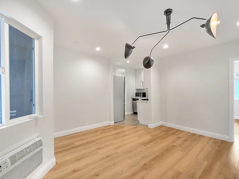 2830 S Sepulveda — Photo 11