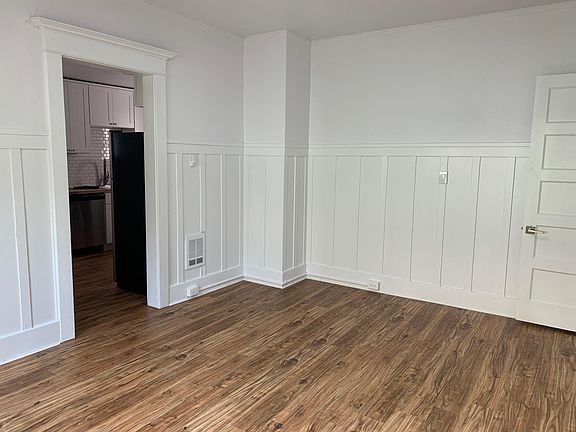 5th image of 819 S Sheridan Ave