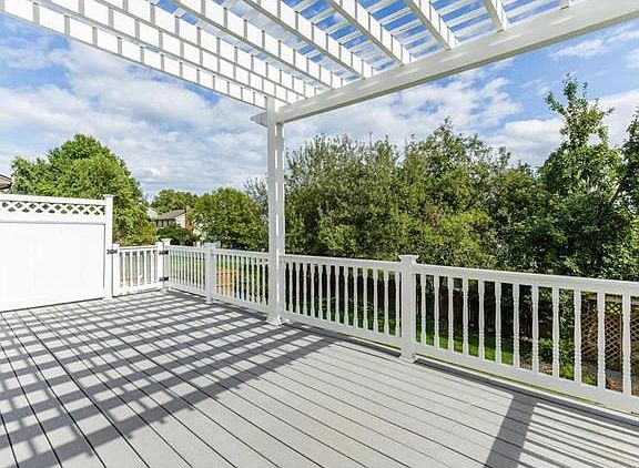 Composite Deck with Vinyl Railing and Pergola