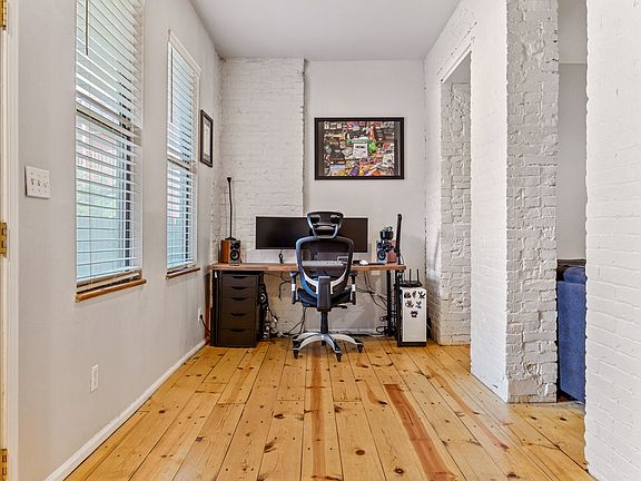 Perfect office nook with lots of light.