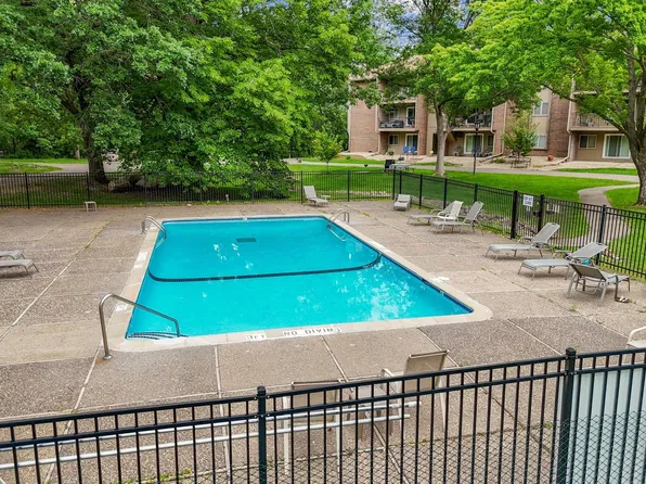 3850 Plymouth Blvd APT 223, Plymouth, MN 55446