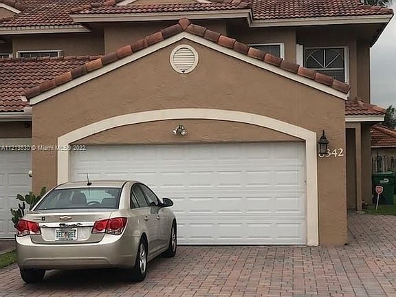 2nd image of 8342 NW 191st Ln #6R