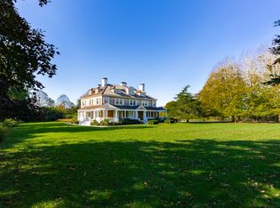 (Undisclosed Address), Southampton, NY 11968