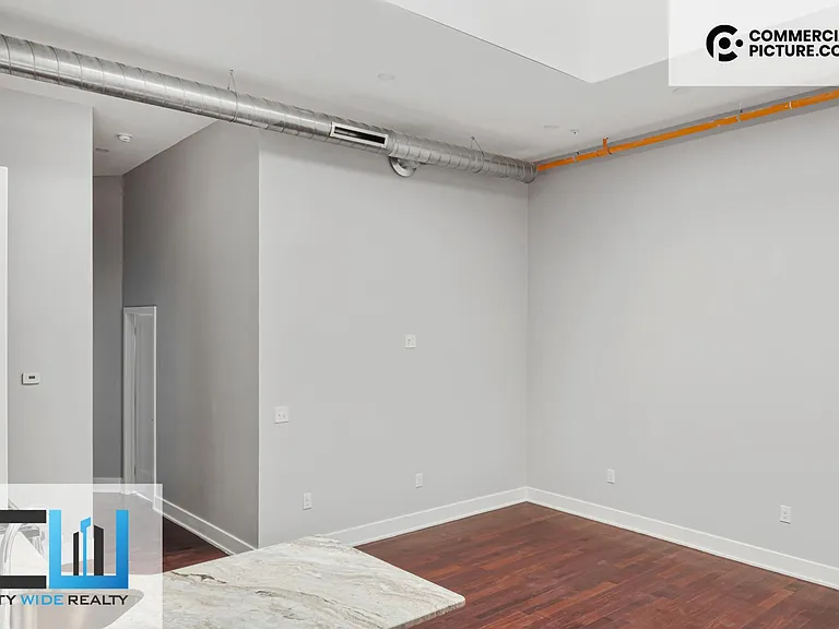 302 Richmond St #12A — Photo 2