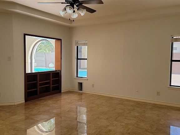 4th image of 110 Norman Dr