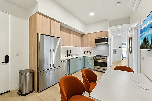 Bloom Beverly Grove - Premium Co-Living Photo 1