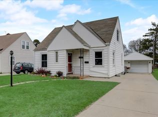 1332 E Crawford Ave, Milwaukee, WI 53207
