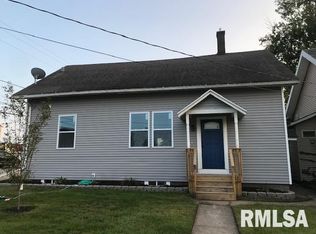 215 10th Ave N, Clinton, IA 52732