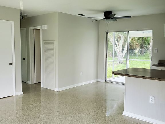 5th image of 2215 Bragg Ct