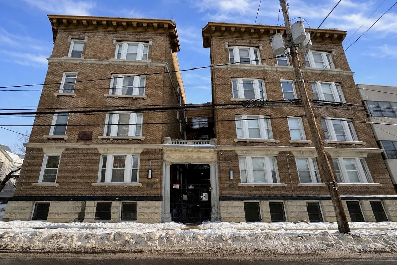 2 bed, 1.0 bath, $2,500 — Photo 1