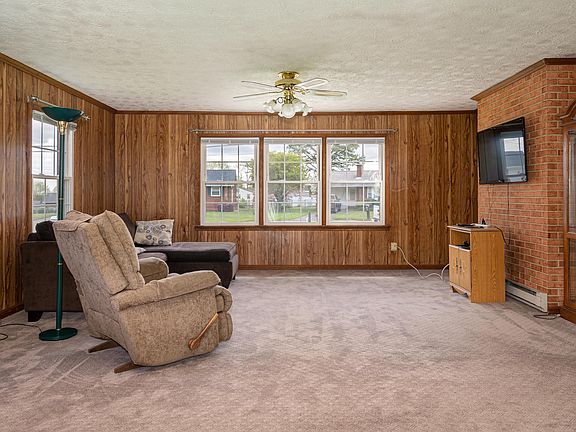 4th image of 150 Heatherwood Ln
