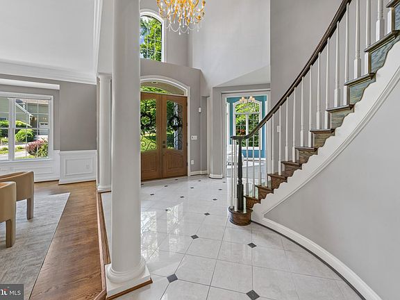 4th image of 1614 Annesley Ct