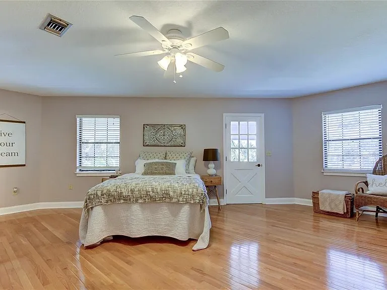 5828 Oakhurst Dr — Photo 16