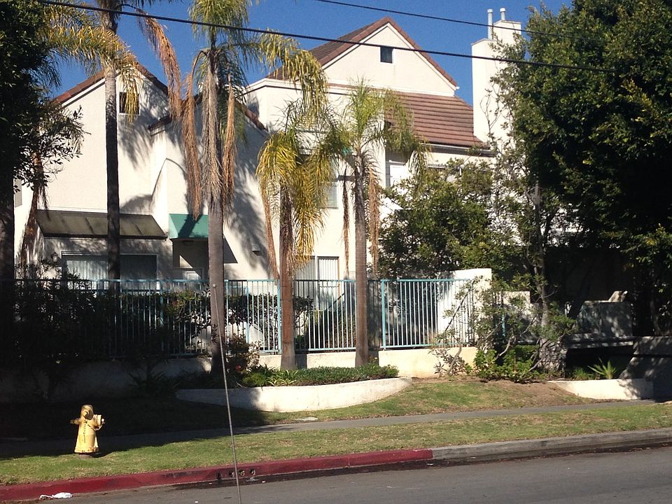 2nd image of 415 E Tamarack Ave Unit 16