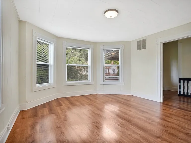 1614 Dwight St #2 — Photo 6