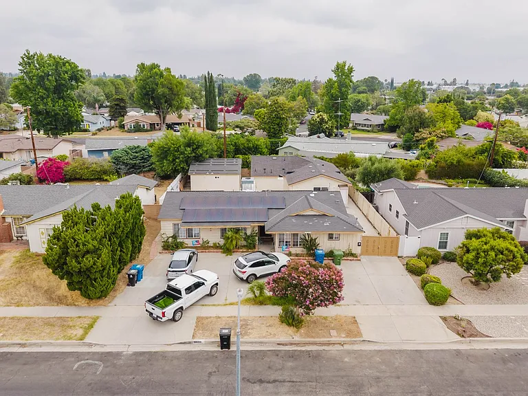 9628 Keokuk Ave — Photo 24