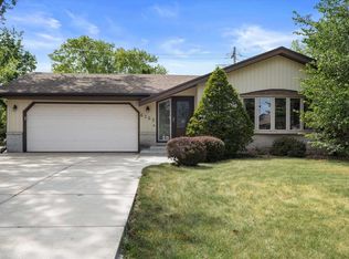 6265 S 38th STREET, Greenfield, WI 53221